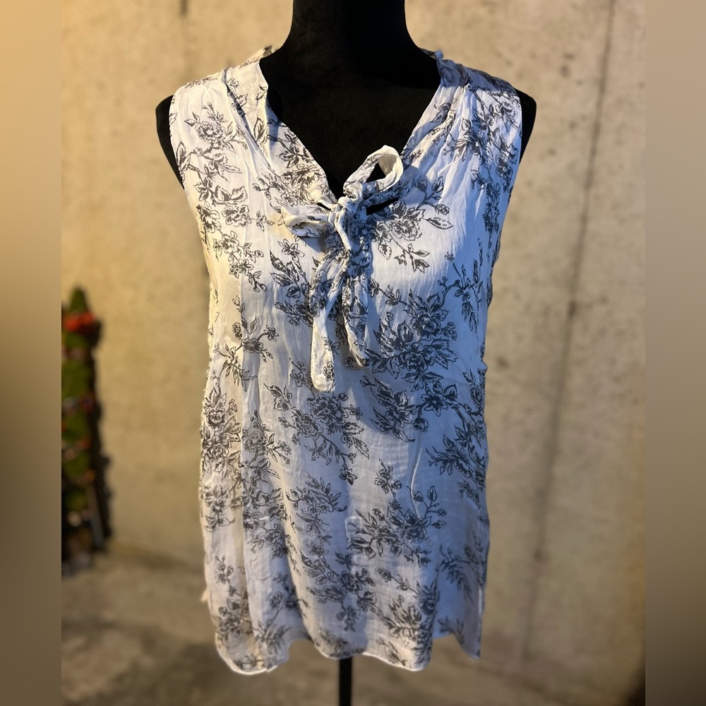 Via Signoria Silk Sleeveless Top